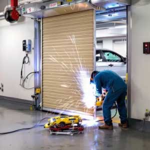 جوشکاری و آهنگری درب پارکینگ در تهران